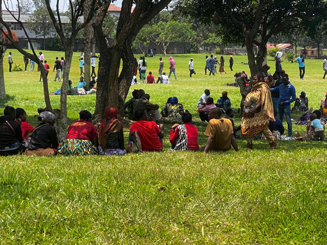 Read more about the article Naufrage près de Goma: les familles des victimes et des disparus passent jours et nuits au bord du lac Kivu (CongoForum)