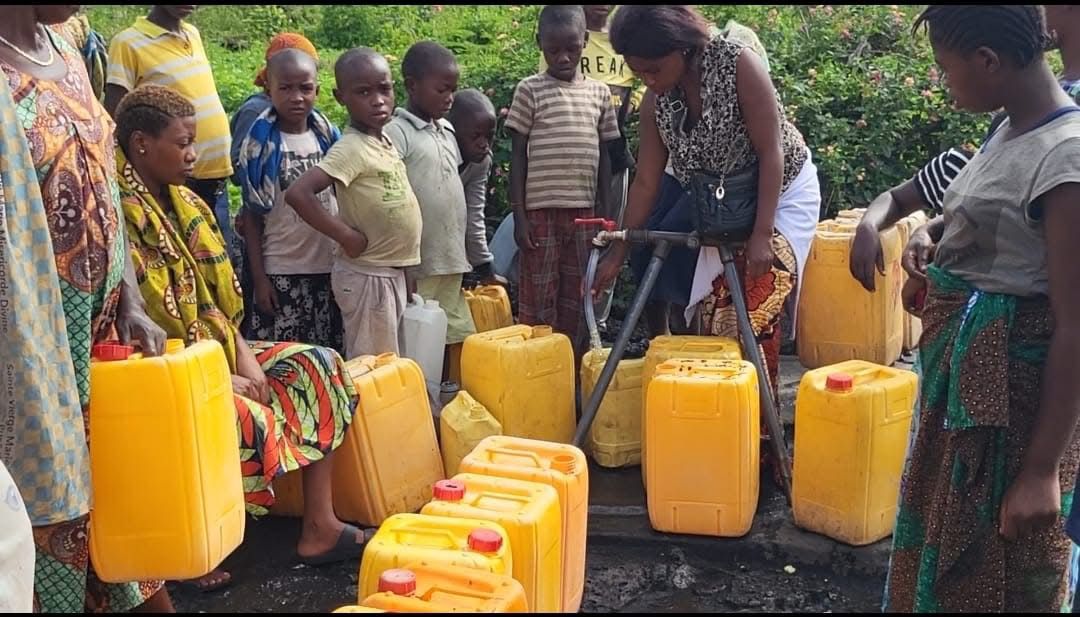 Read more about the article Crise à l’Est de la RDC: plusieurs sites de déplacés en pénurie d’eau, une situation compliquée (CongoForum)