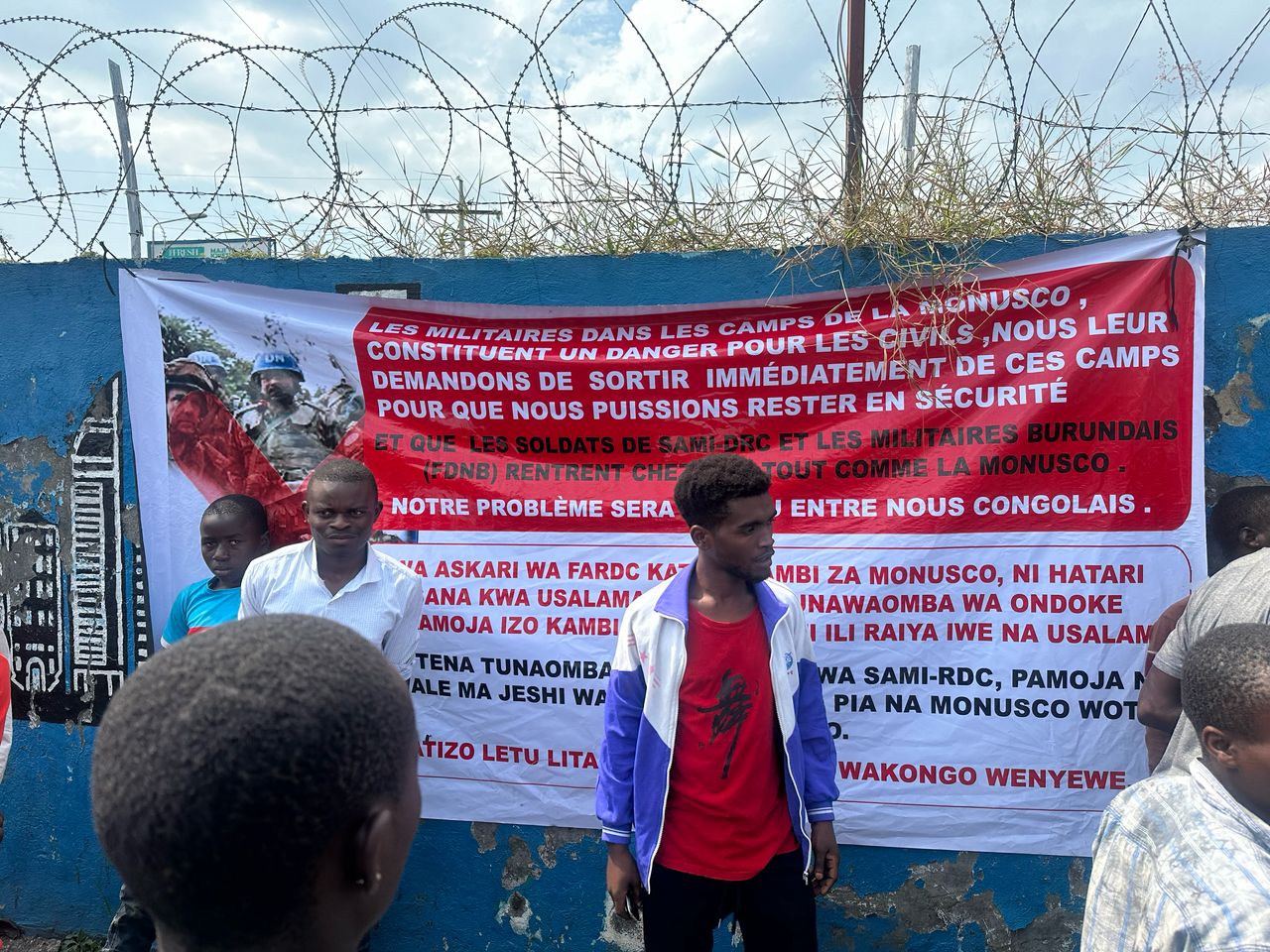 Read more about the article Goma: des manifestants exigent la reddition des FARDC aux M23 et le départ de la MONUSCO (CongoForum)
