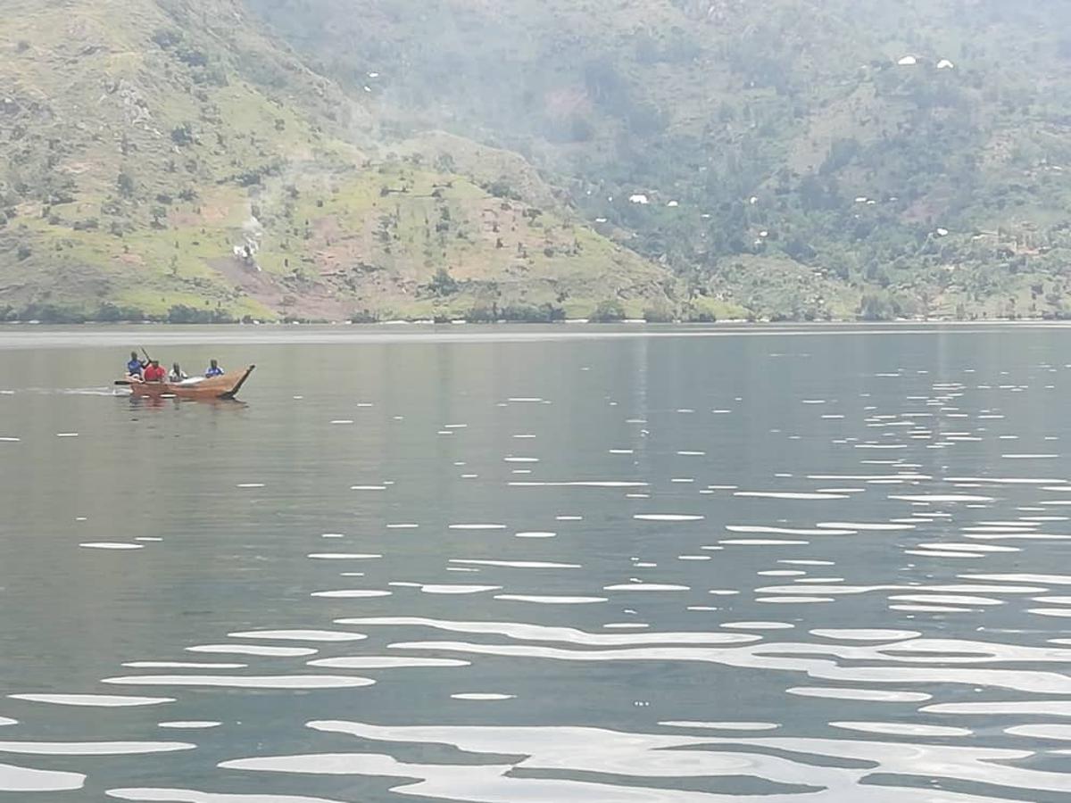 Lees meer over het artikel Zuid-Kivu: bijna 43.000 oorlogsvluchtelingen gestrand in Idjwi (CongoForum)