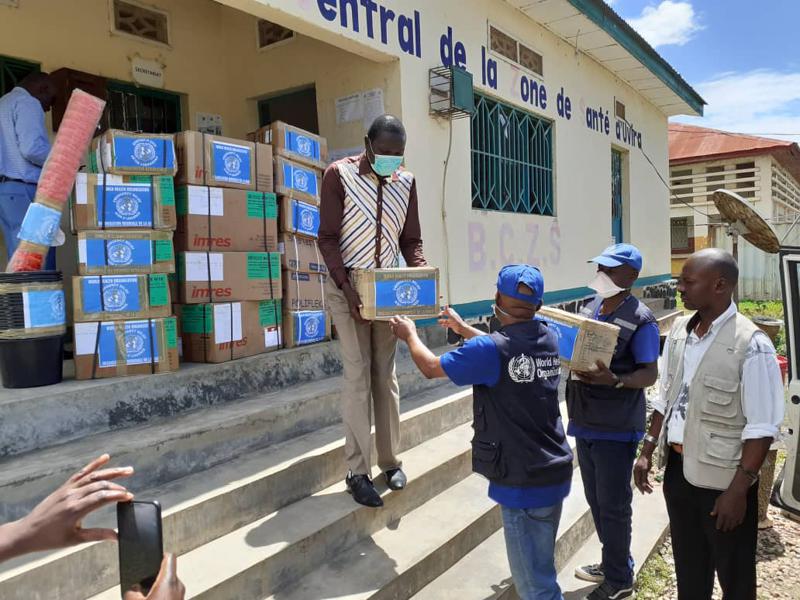 Lees meer over het artikel Autoriteiten in Ituri krijgen vijf ton geneesmiddelen van WHO (CongoForum)