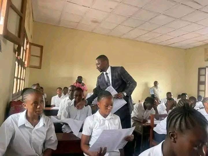 Read more about the article Examen d’Etat: le gouvernement prendra en charge les frais de participation pour les élèves finalistes du Nord- et du Sud-Kivu sous occupation du M23 (CongoForum)