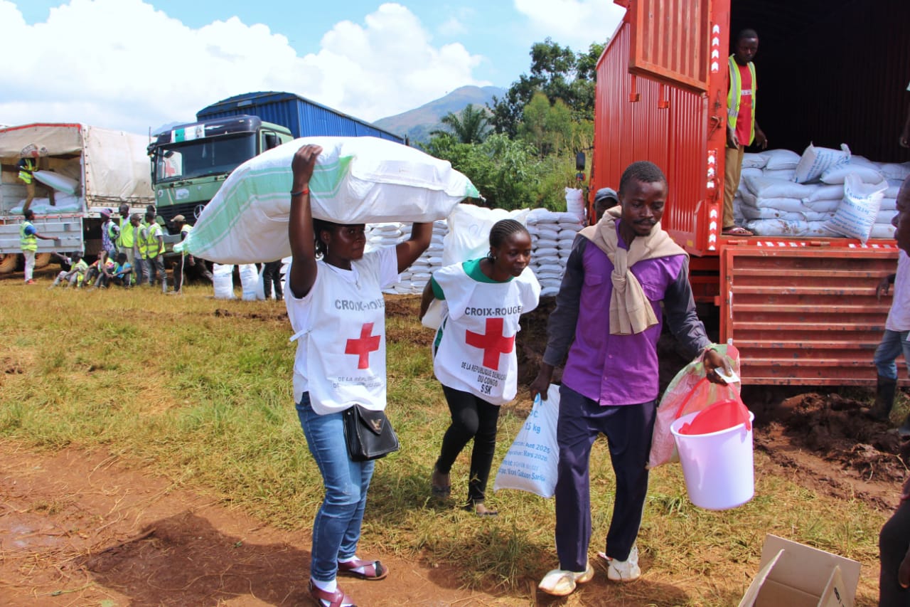 Read more about the article Kalehe: le CICR vient en aide à près de 6.000 ménages déplacés et retournés (CongoForum)