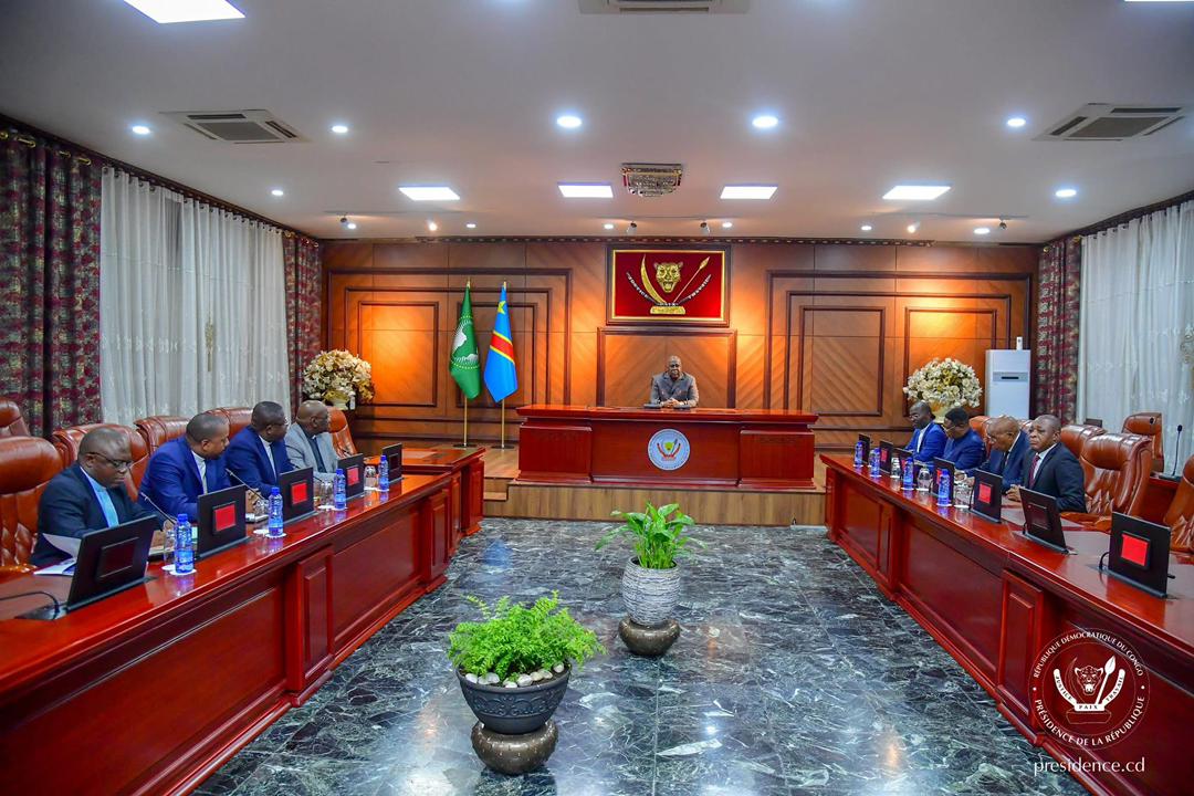 Read more about the article Crise à l’Est: Félix Tshisekedi veut approfondir l’initiative de paix portée par la CENCO et l’ECC (CongoForum)