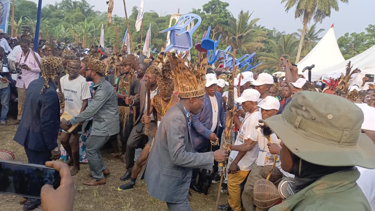 Lees meer over het artikel Vredesovereenkomst tussen Mbole en Lengola in Tshopo (CongoForum)