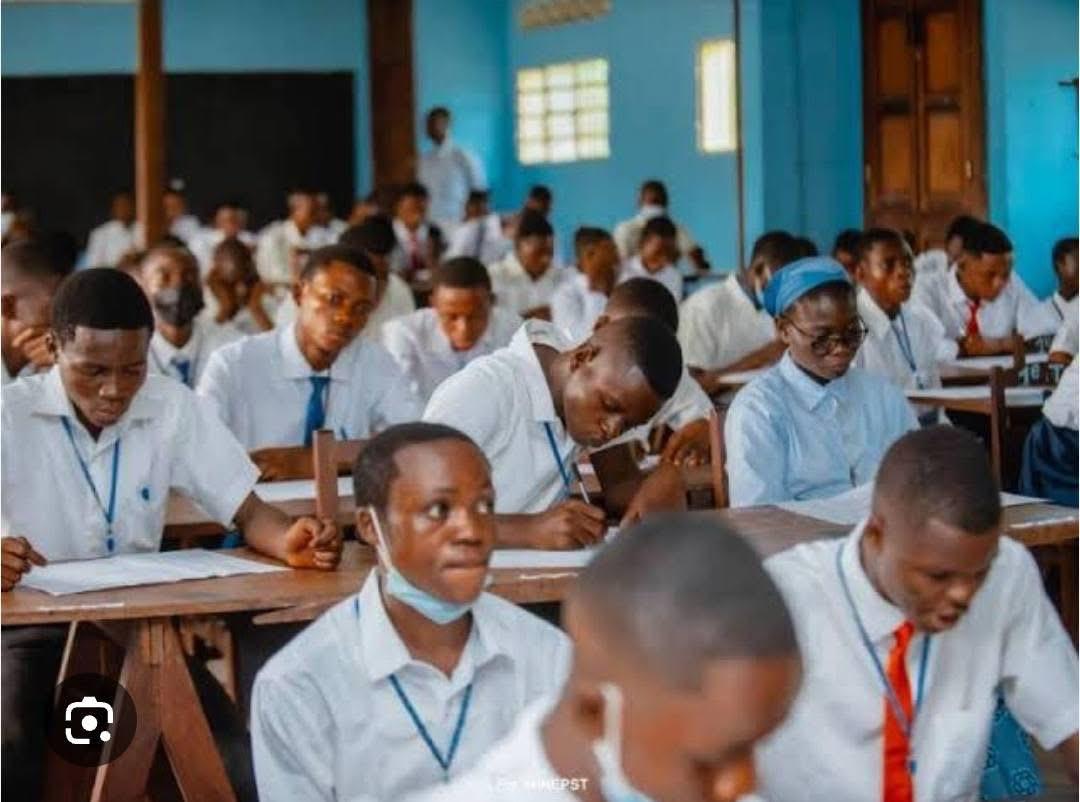 Read more about the article Éducation: lancement de l’Examen d’État 2025 dans un climat d’insécurité à l’Est (CongoForum)