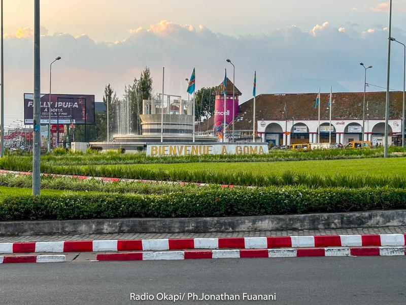 Lees meer over het artikel “Minstens 6.000 Rwandese militairen werken samen met rebellen in Oost-Congo” (CongoForum)