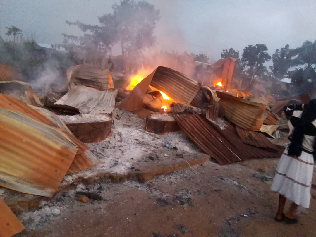 Read more about the article Massacre à Komanda: plus de 40 civils tués lors d’une attaque attribuée aux rebelles ADF (CongoForum)