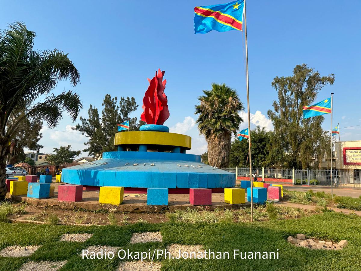 Lees meer over het artikel Zuid-Kivu: pleidooi voor heropening banken in bezette gebieden (CongoForum)