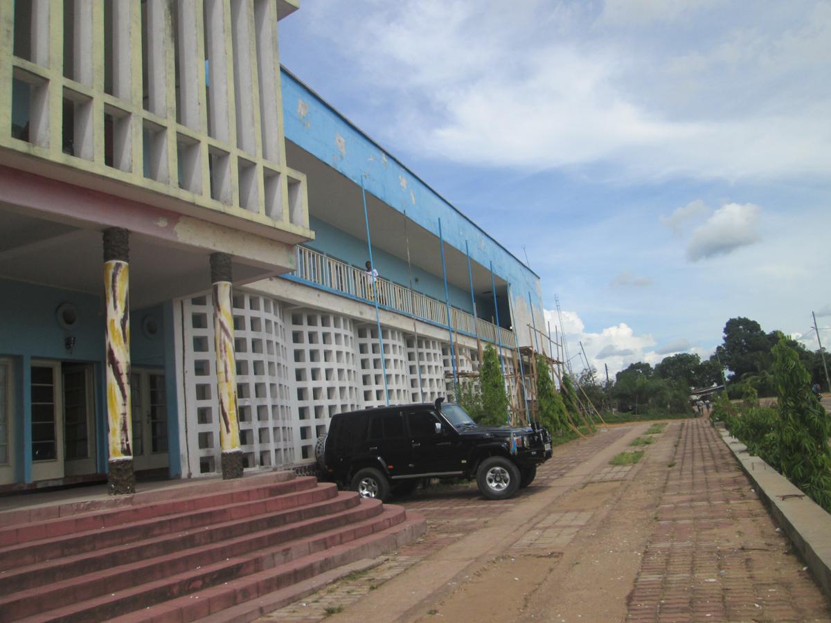 Lees meer over het artikel Kwango: politie reageert erg brutaal op sit-in jongeren (CongoForum)