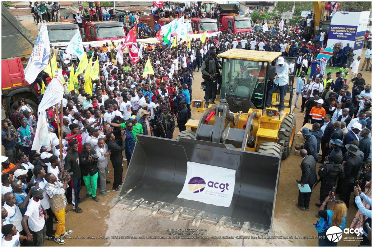 Lees meer over het artikel Centraal-Kongo: startschot voor aanleg weg tussen Moanda en Yema (CongoForum)