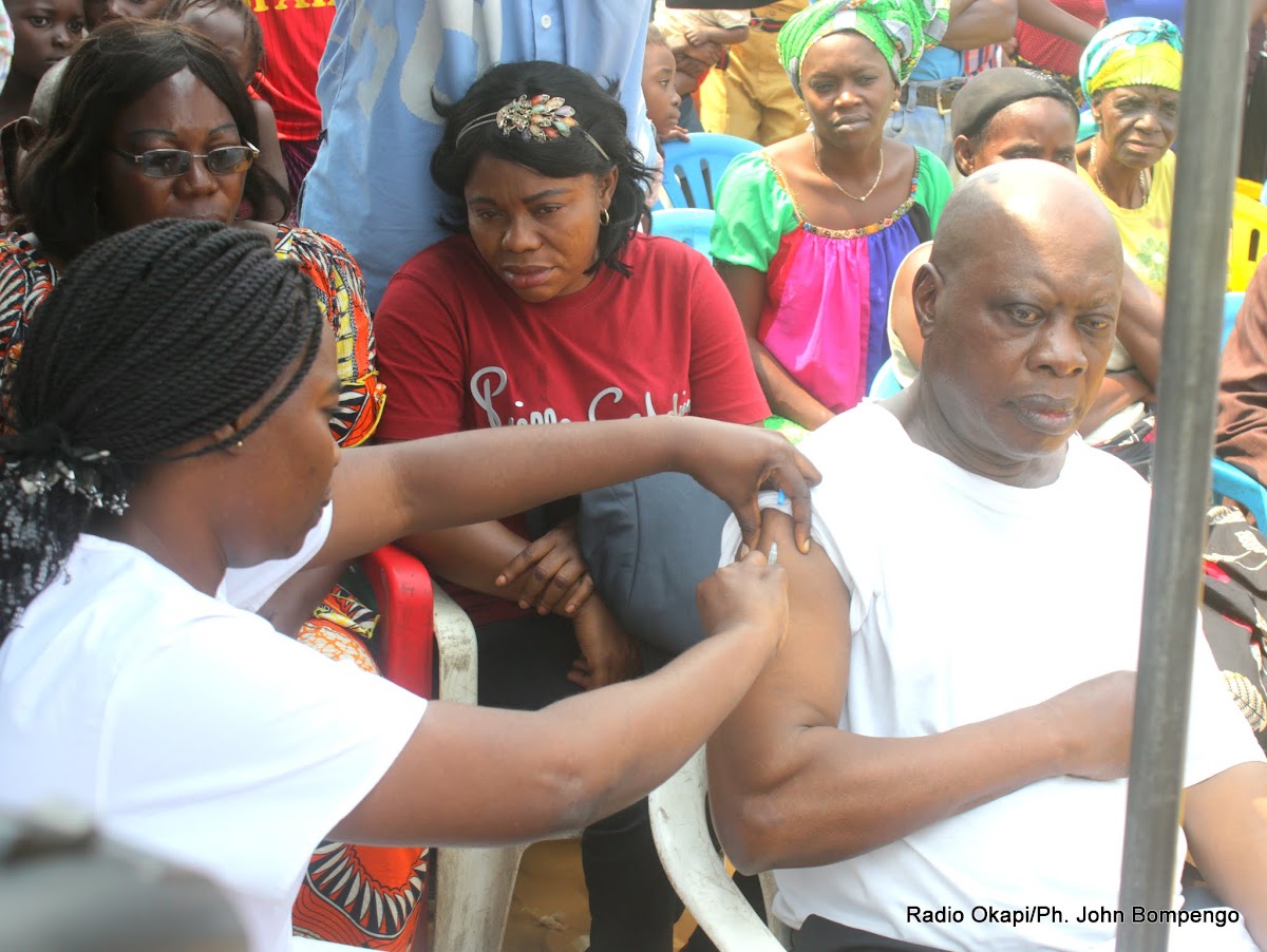 Lees meer over het artikel Kasaï: inentingen tegen ebola zijn op gang getrokken (CongoForum)