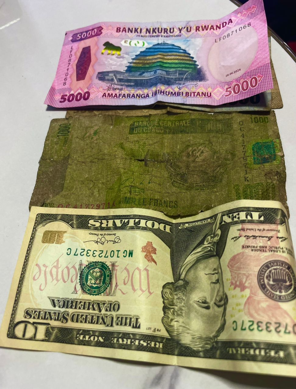 Read more about the article Crise monétaire à Goma: le dollar dégringole, la population suffoque (CongoForum)