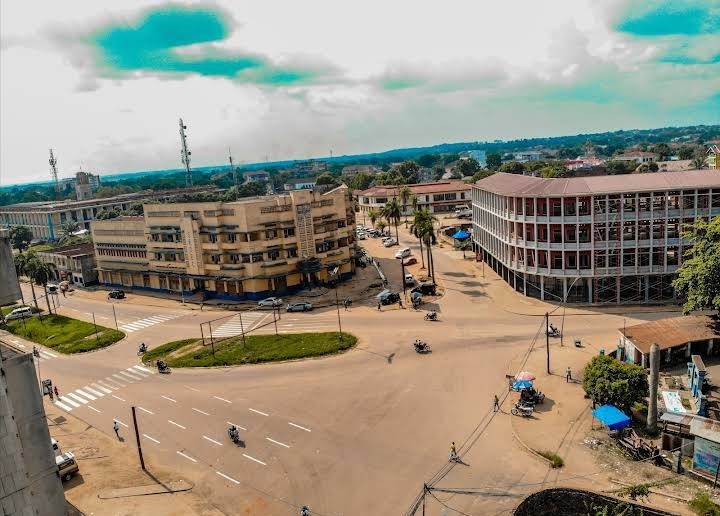 Lees meer over het artikel Kisangani: beurs promoot lokale producten van gemeenschappen in Bafwasende (CongoForum)