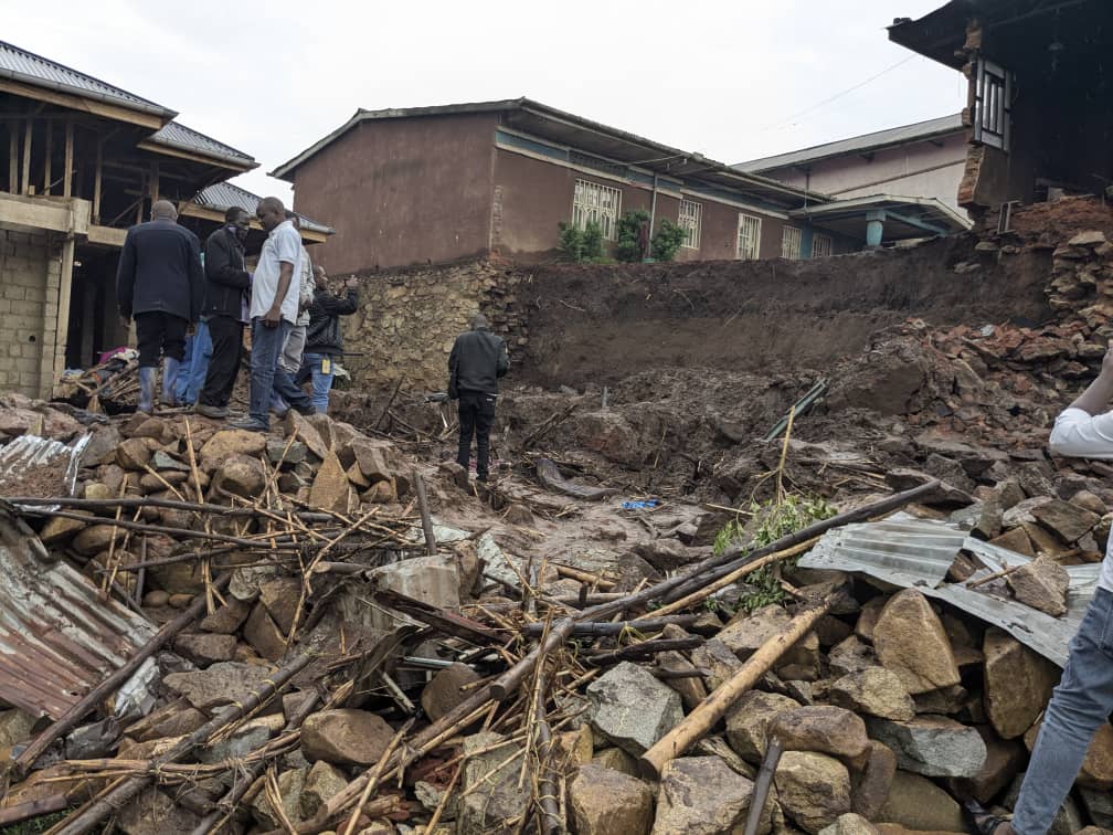 Read more about the article Butembo: L&rsquo;ENK au chevet des victimes du drame lié aux pluies diluviennes (CongoForum)