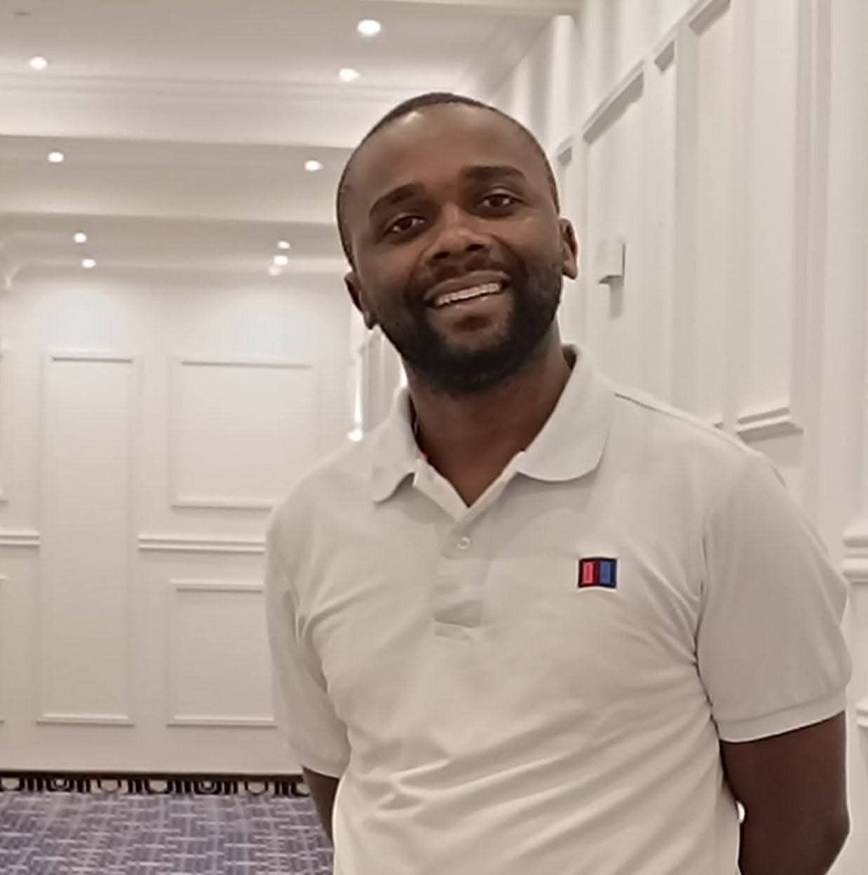 Lees meer over het artikel Middenveld: “Journalist Honneur-David Safari zit vast bij rebellen M23” (CongoForum)