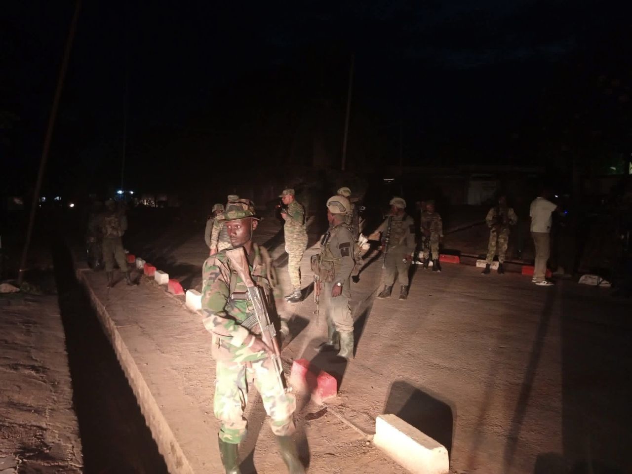 Read more about the article Sud-Kivu: sous pression américaine, le M23/AFC et le RDF entament leur retrait d’Uvira (CongoForum)