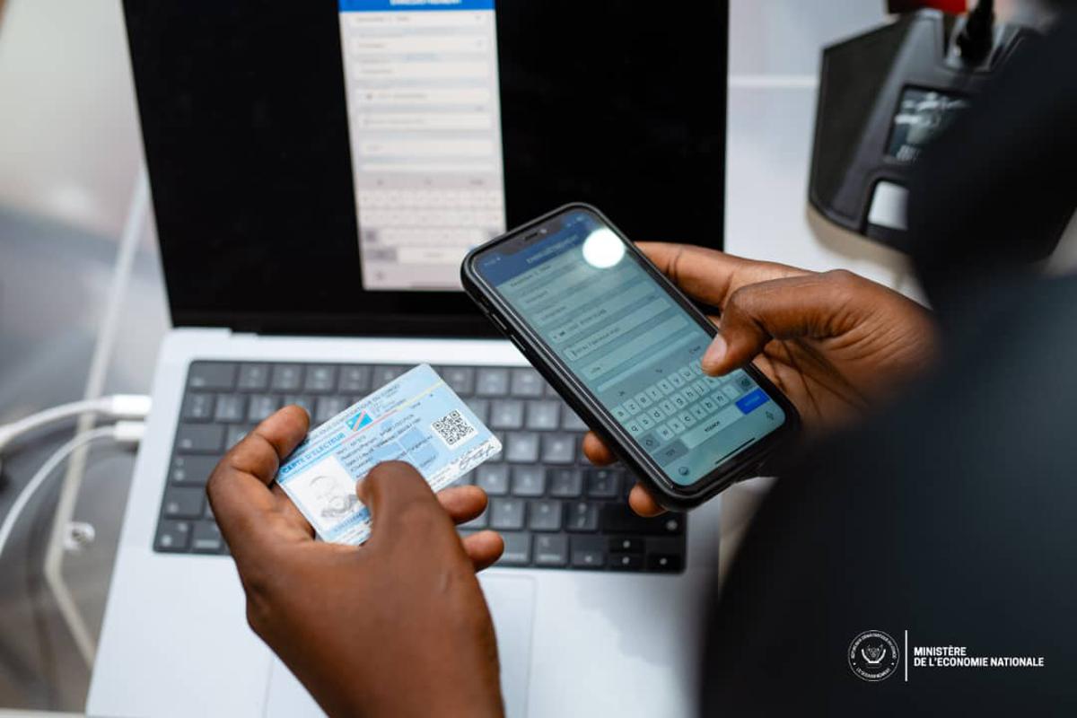 Lees meer over het artikel Campagne moet spelers uit informele economie ‘officieel maken’ (CongoForum)