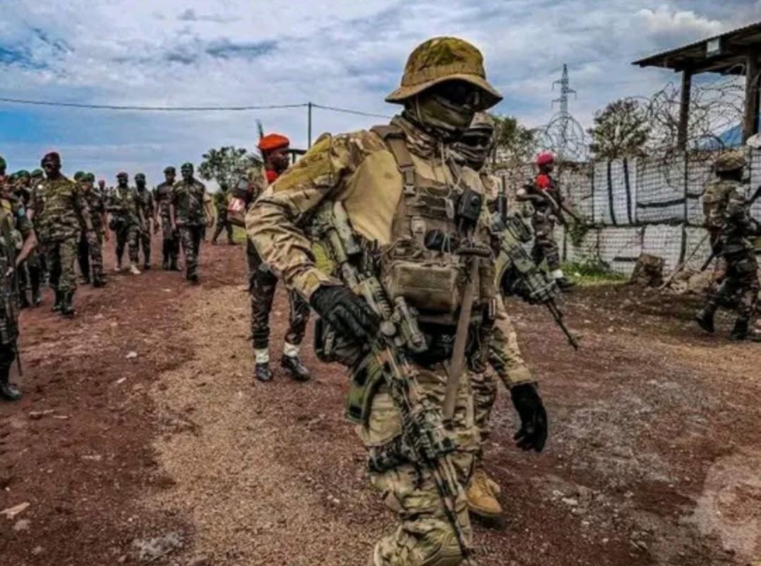 Read more about the article Ituri : deux officiers condamnés pour trafic d’armes et munitions (CongoForum)