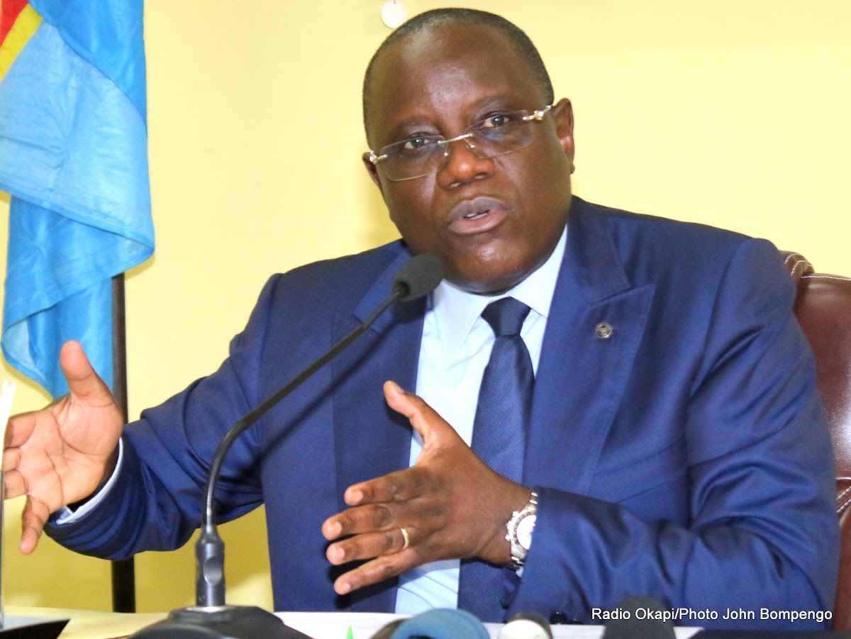 Lees meer over het artikel Aanhouding opposant Minaku: mensenrechtencommissie volgt de zaak met aandacht (CongoForum)