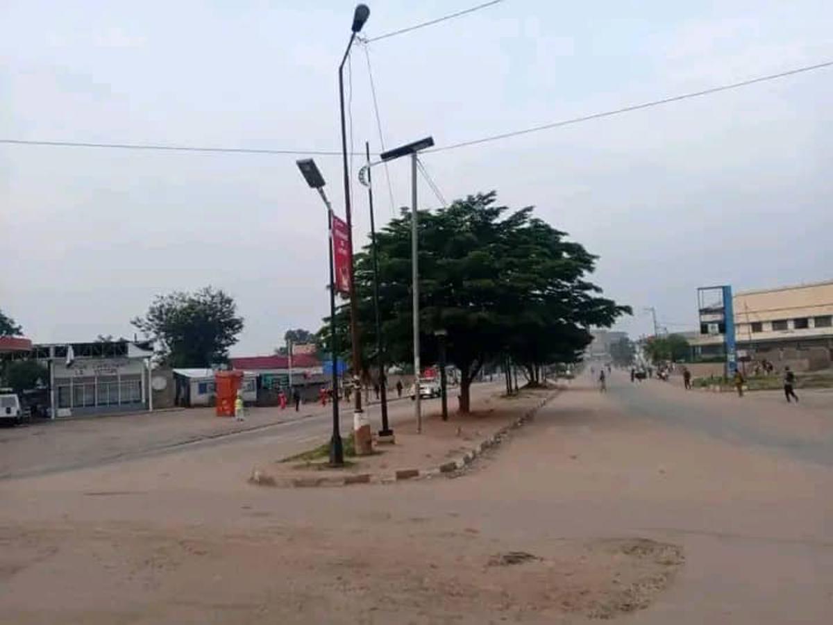 Lees meer over het artikel Pesterijen politie doen chauffeurs taximoto’s staken in Kananga (CongoForum)