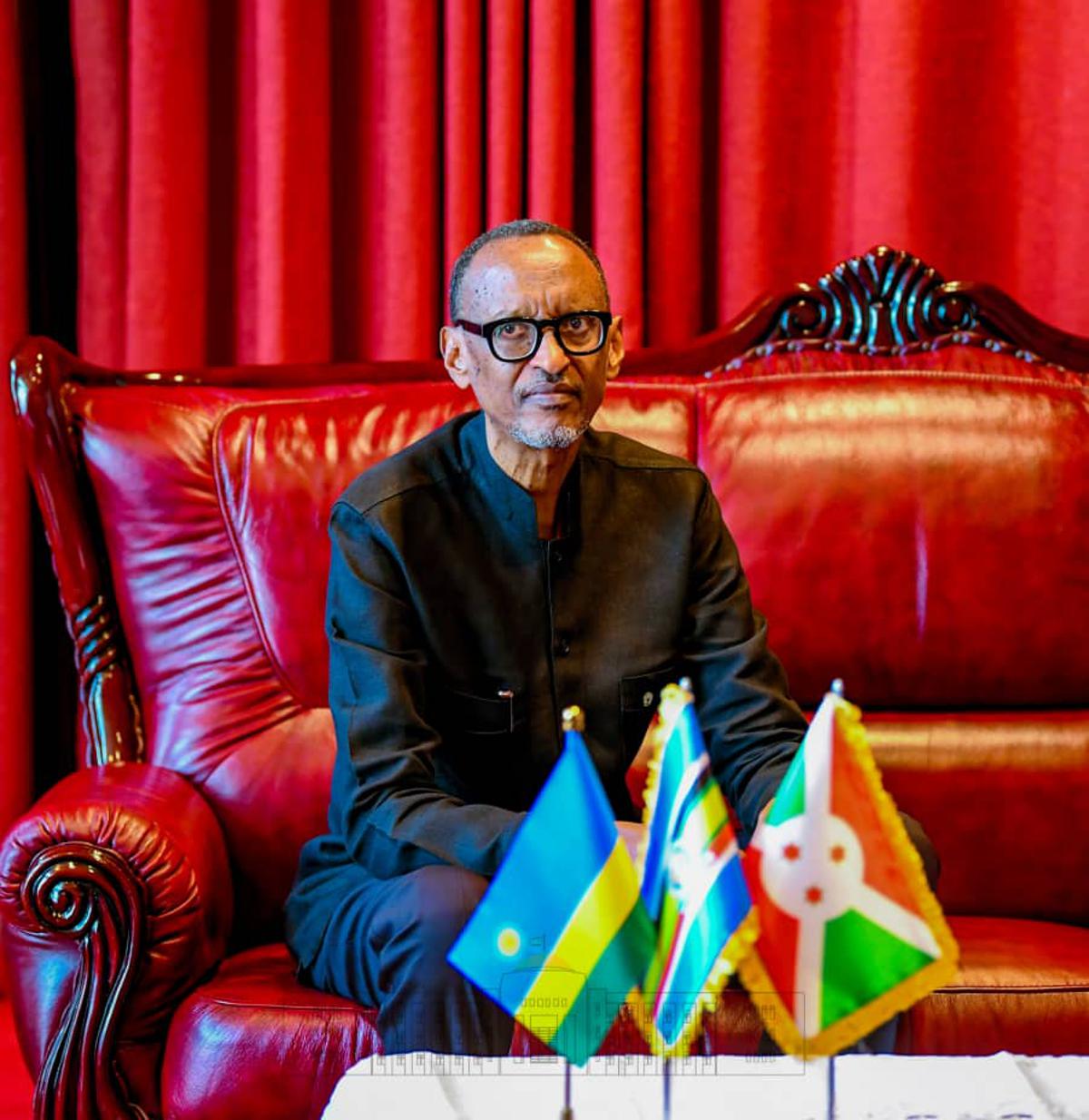 Lees meer over het artikel Paul Kagame reageert op mogelijke internationale sancties tegen Rwanda (CongoForum)