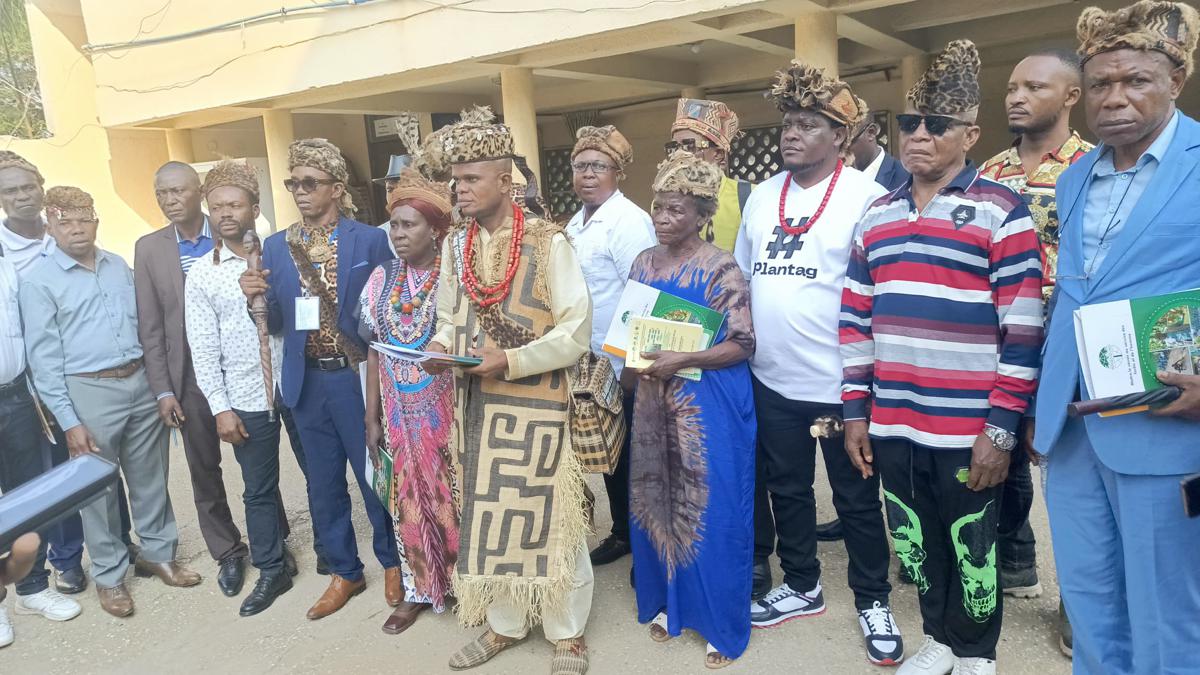 Lees meer over het artikel Inheemse gemeenschappen in Bafwasende bedreigd met uitsterven (CongoForum)