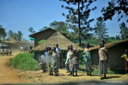 Lees meer over het artikel Masisi: offensief Wazalendo in buurt van mijnstad doet bevolking massaal vluchten (CongoForum)