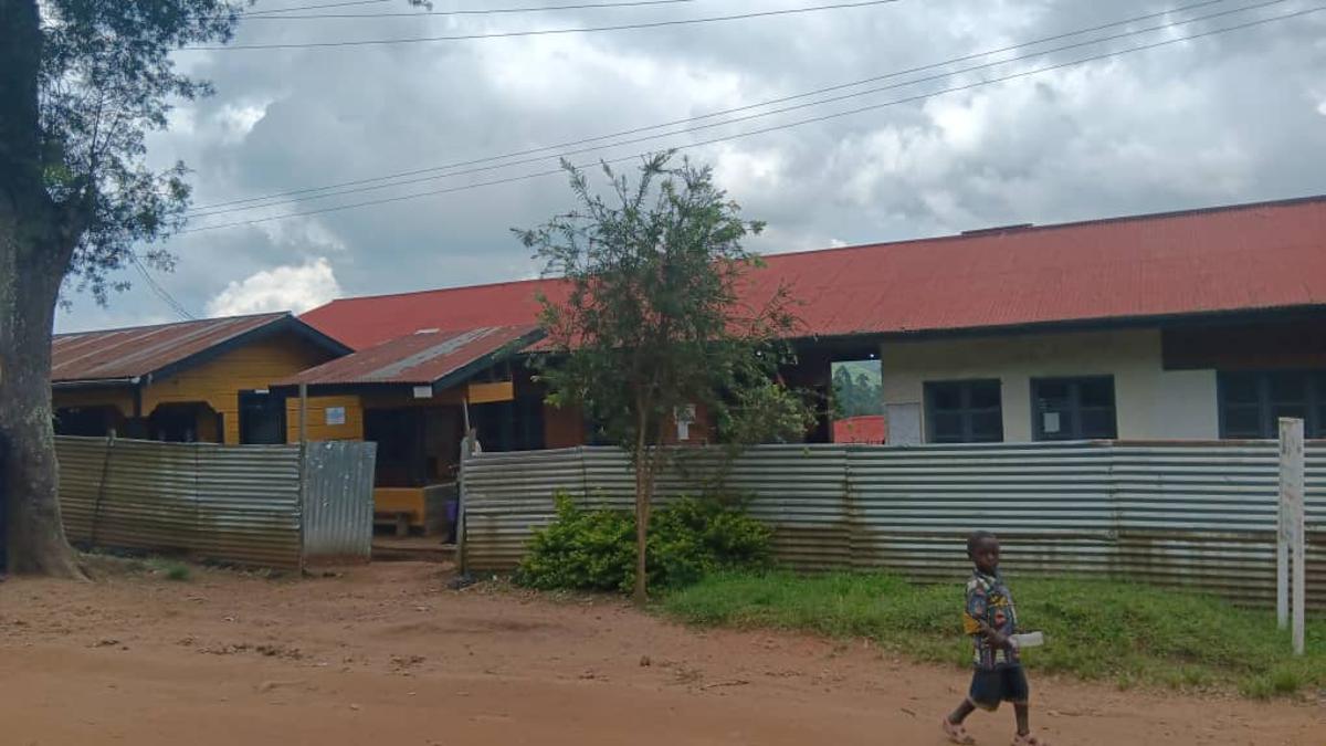 Lees meer over het artikel Lubero: gezondheidscentrum in Ntoyo heropent na erg bloedige aanval (CongoForum)