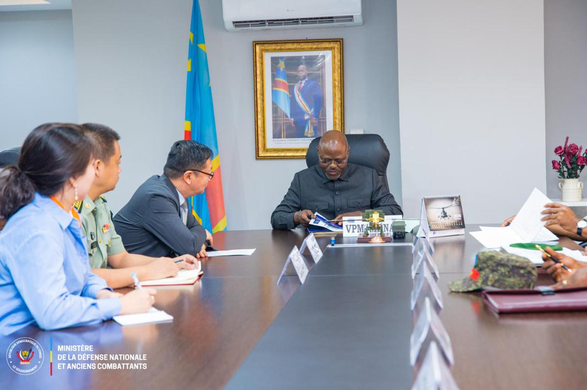 Lees meer over het artikel China versterkt militaire samenwerking met Congo via opleidingen en instructeurs (CongoForum)