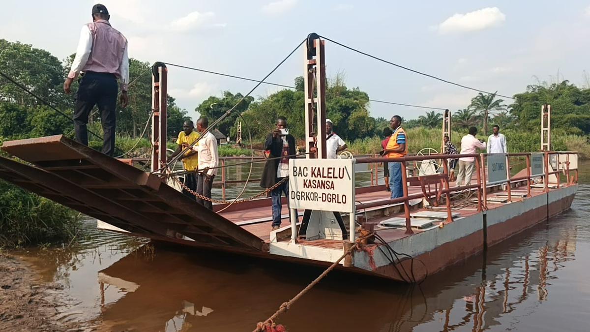 Lees meer over het artikel Veerboot vaart opnieuw op Kalelurivier, tussen Lomami en Oost-Kasaï (CongoForum)