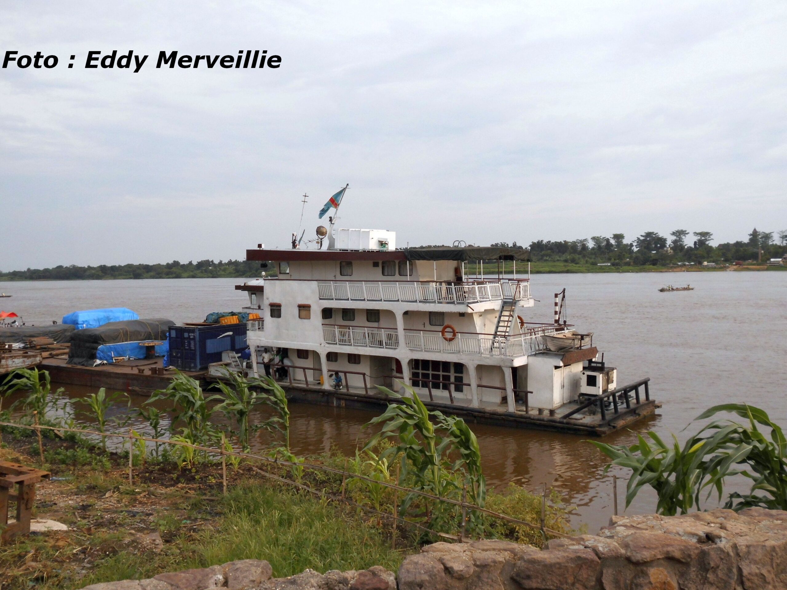 Lees meer over het artikel Riviervervoer: Congo kijkt naar Franse expertise om verbinding Kinshasa-Kisangani nieuw leven in te blazen (CongoForum)