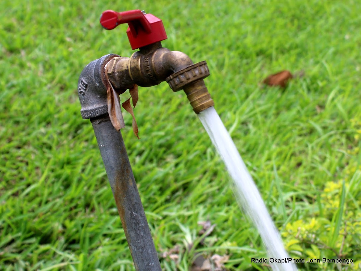 Lees meer over het artikel Drinkwaterbedrijf Regideso kampt met grote problemen, regering stelt noodplan voor (CongoForum)