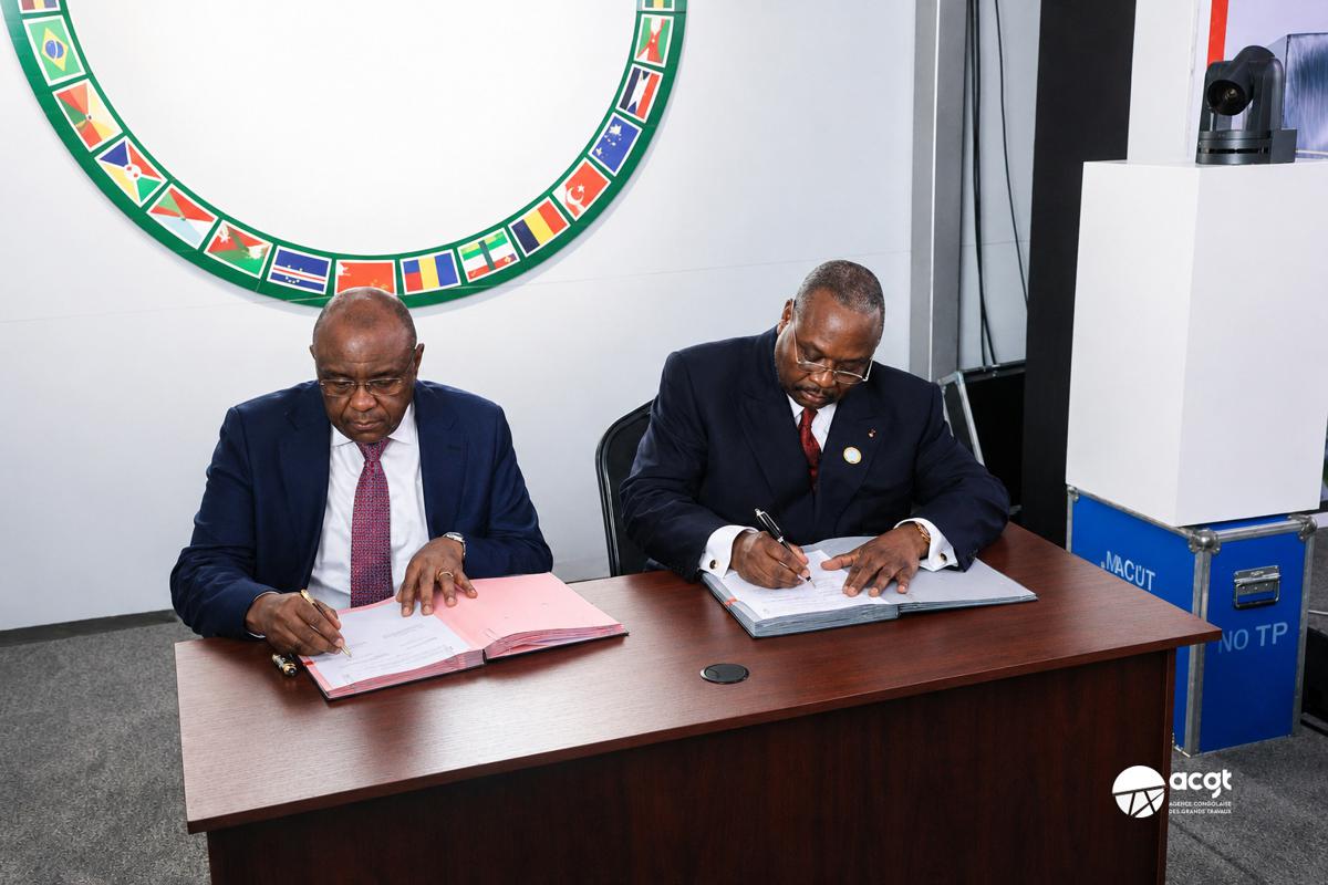 Lees meer over het artikel Project voor weg- en spoorbrug Kinshasa-Brazzaville: ondertekening van de aanbestedingsoproep (CongoForum)