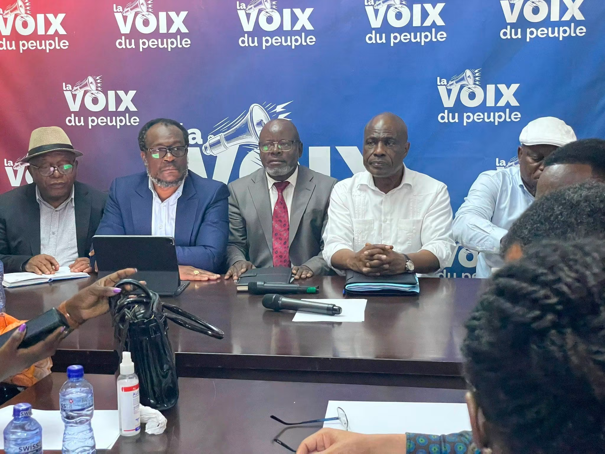 Read more about the article Changement de la constitution en RDC: La C64 suspend sa marche et accorde jusqu&rsquo;au 15 août au pouvoir pour convoquer un dialogue national (CongoForum)
