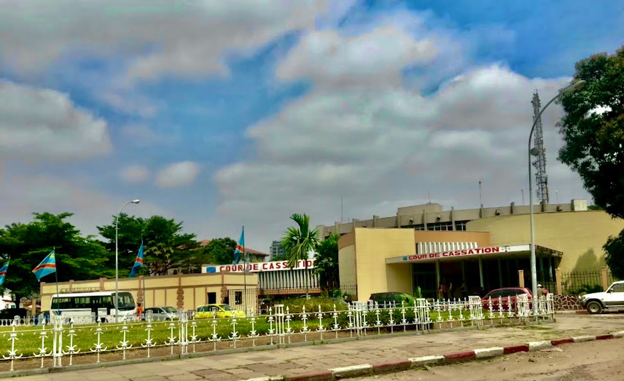 Read more about the article Kinshasa: un ressortissant belge dénonce une tentative de spoliation de ses appartements par un présumé réseau de « Folio Men » (CongoForum)