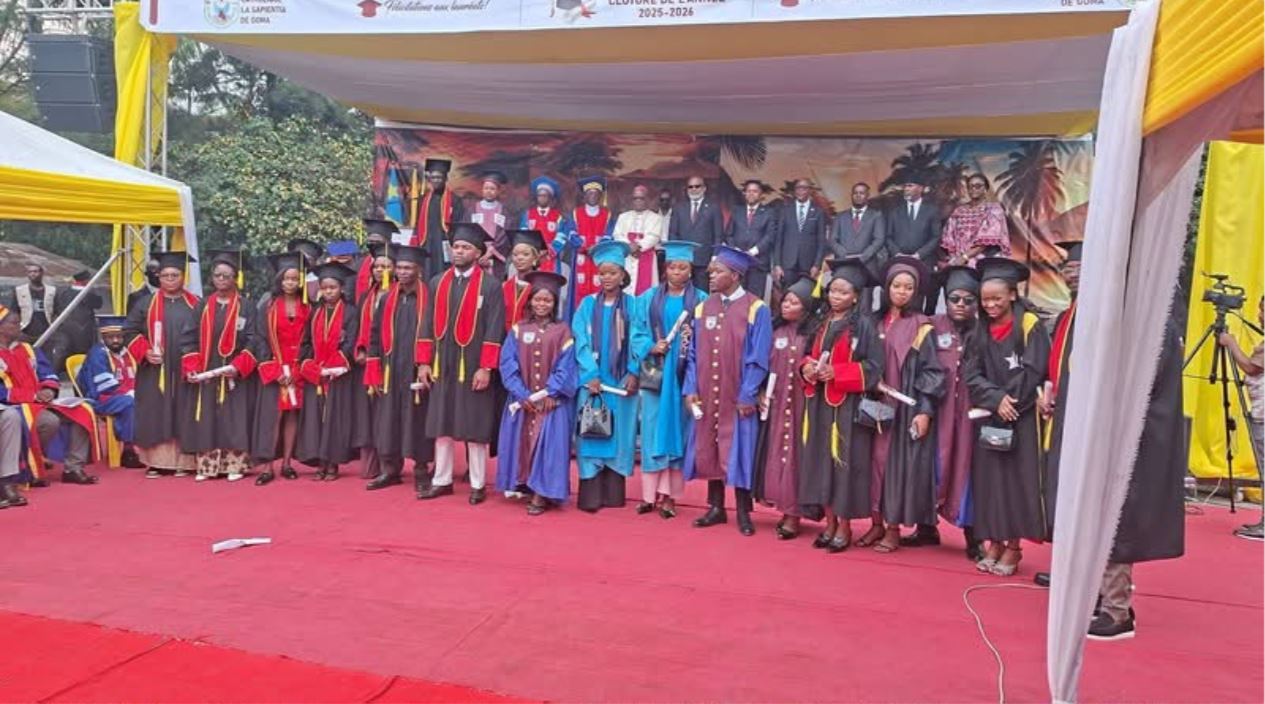 Read more about the article Éducation: 426 lauréats diplômés à l’Université Catholique La Sapientia (CongoForum)