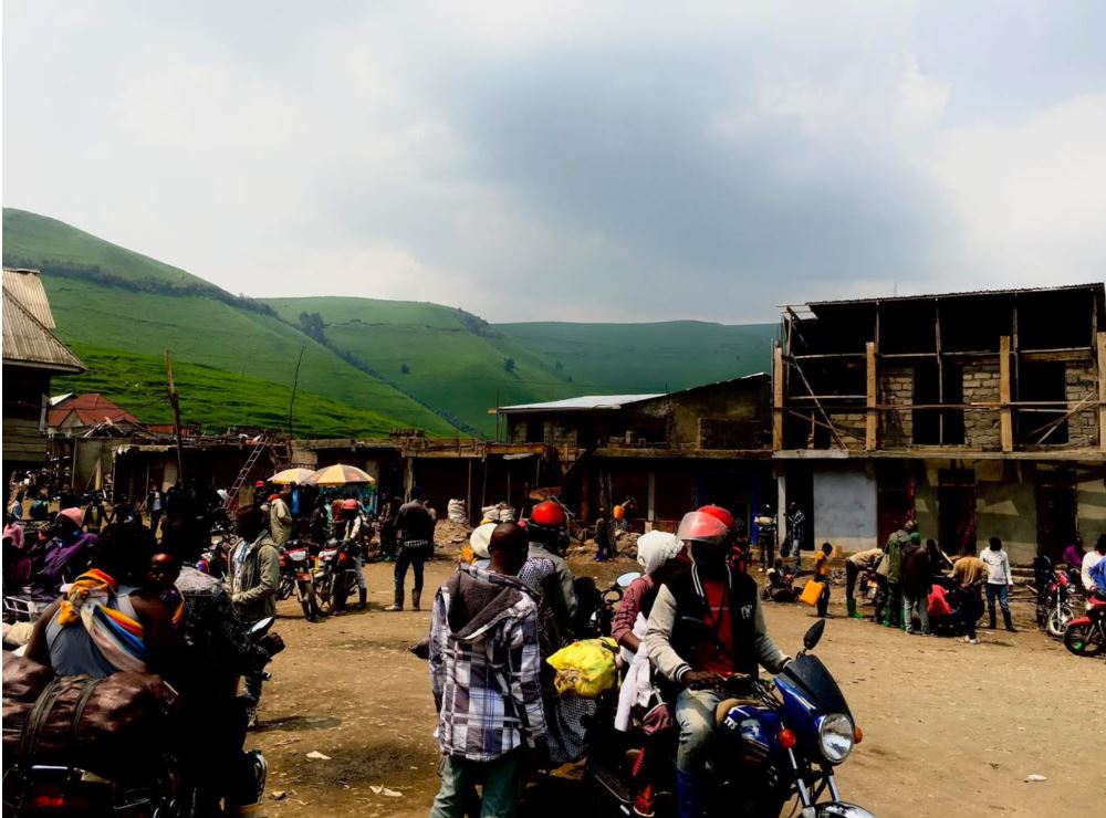Read more about the article Conflit à l’Est: une frappe de drone des FARDC sème la panique à Nyabiondo (CongoForum)