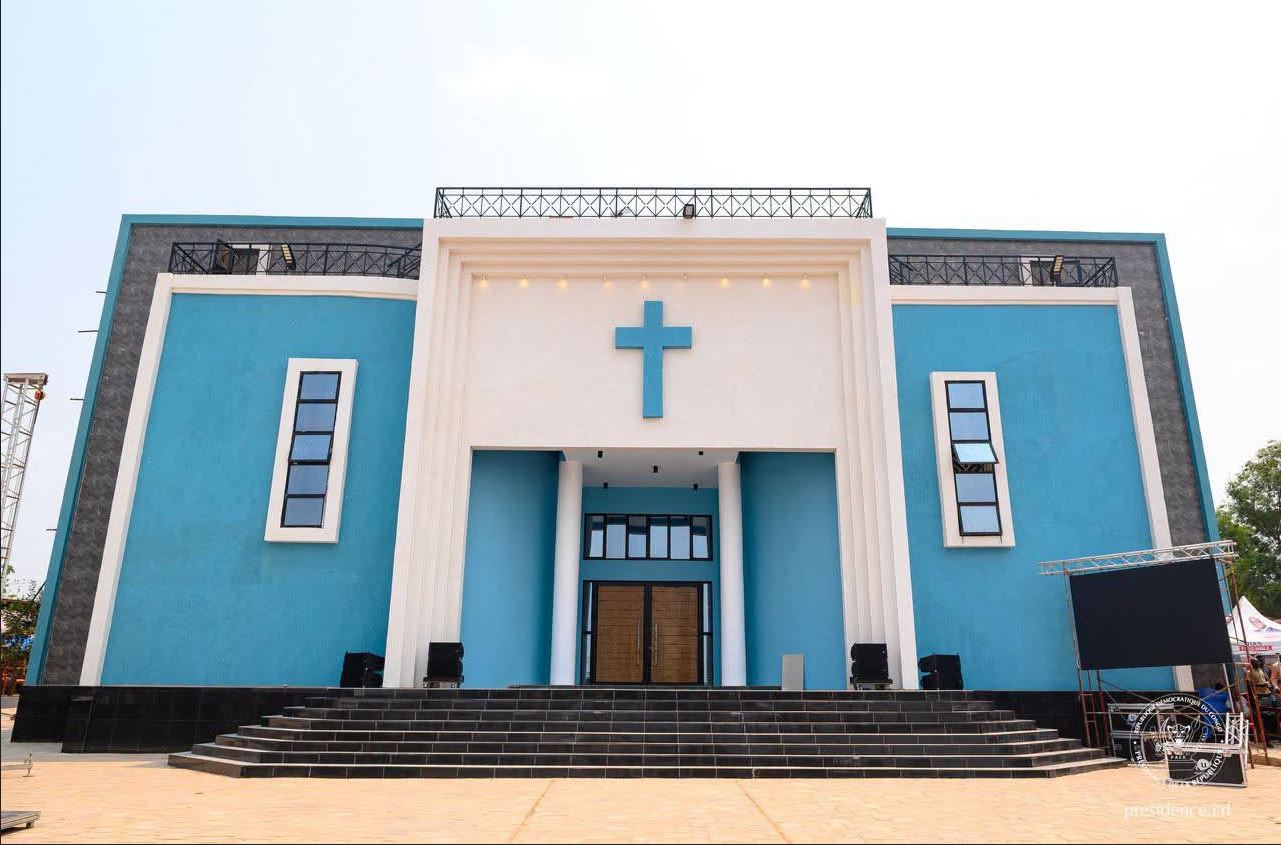 Lees meer over het artikel Nieuwe basiliek in Mbuyi-Mayi is officieel geopend (CongForum)