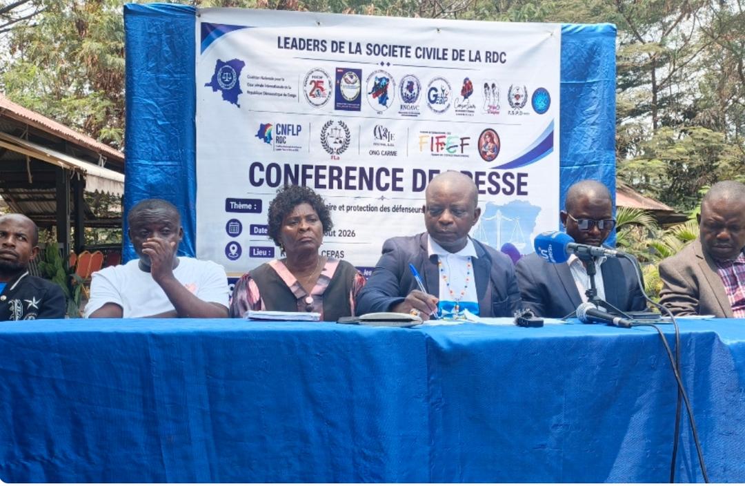 Read more about the article Crise humanitaire en RDC: Ève Bazaïba au cœur de la controverse, la société civile exige sa démission pour « abus de pouvoir » (CongoForum)