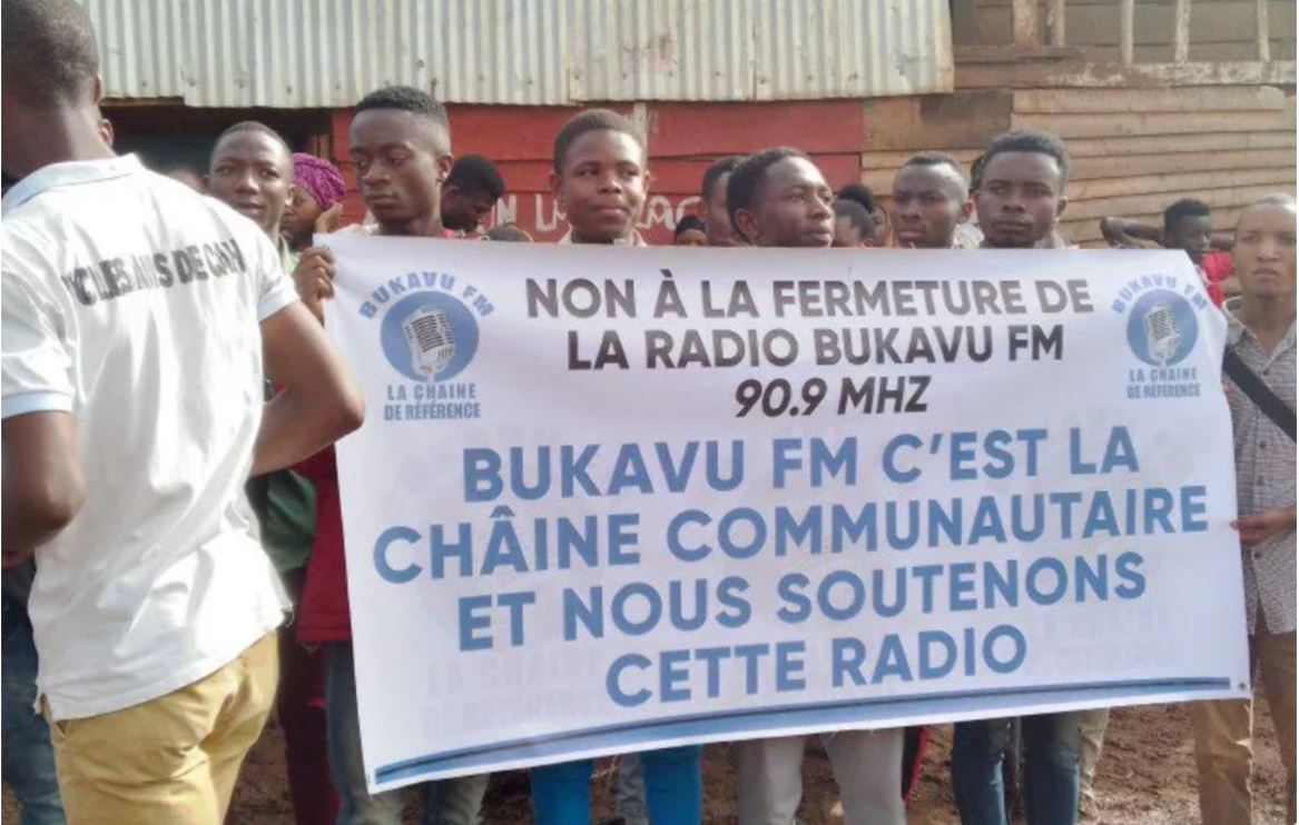 Read more about the article Sud-Kivu: l’AFC/M23 durcit le contrôle des médias à Bukavu, JED dénonce une nouvelle restriction de la liberté de la presse (CongoForum)