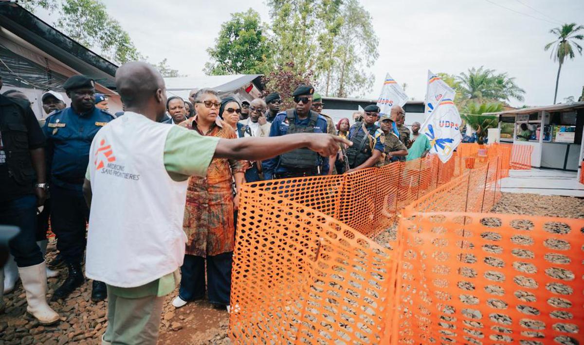 Lees meer over het artikel Vier Afrikaanse staatshoofden eisen snelle en traceerbare financiering voor strijd tegen ebola (CongoForum)
