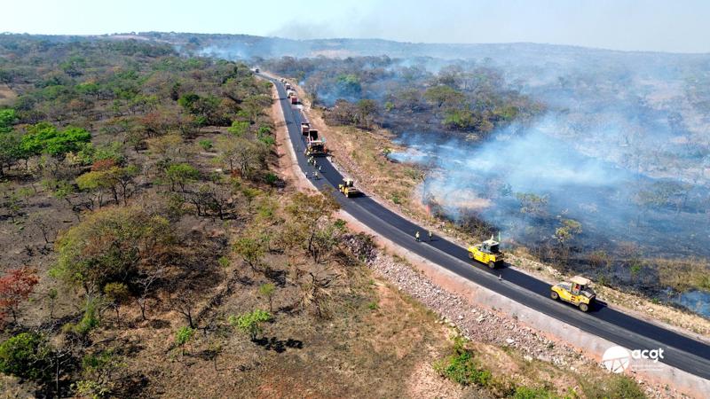 Lees meer over het artikel Route nationale nr. 1: werken tussen Mbuji-Mayi en Nguba moeten klaar zijn tegen uiterlijk begin 2028 (CongoForum)