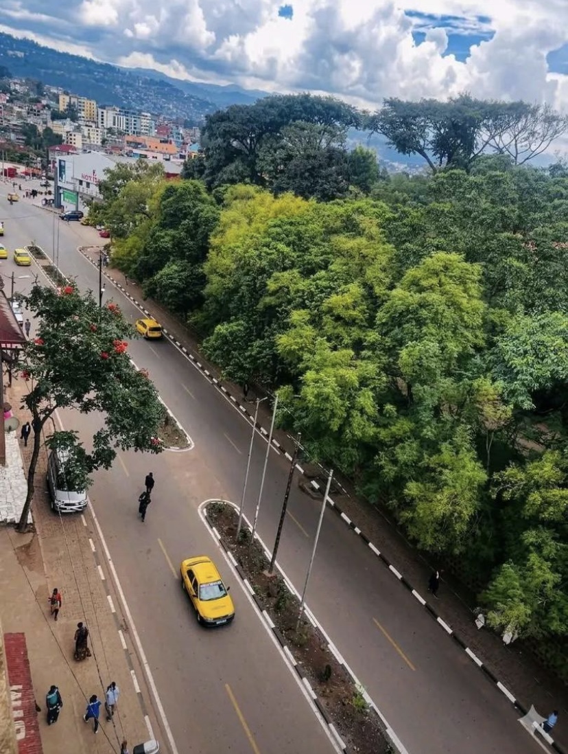Lees meer over het artikel Branden verwoesten honderden huizen in stad Bukavu (CongoForum)