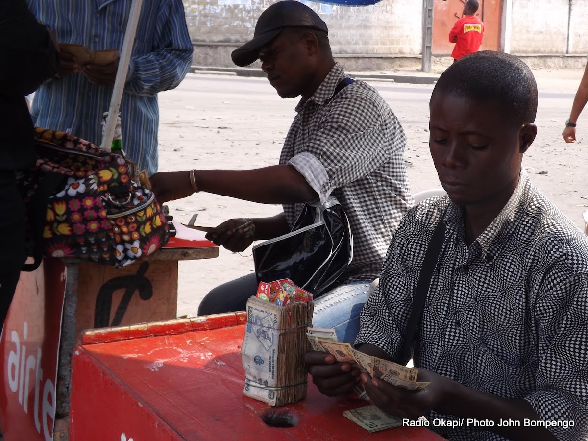 Lees meer over het artikel Noord-Kivu: geldwisselaars in Beni riskeren hun leven en eisen meer bescherming (CongoForum)