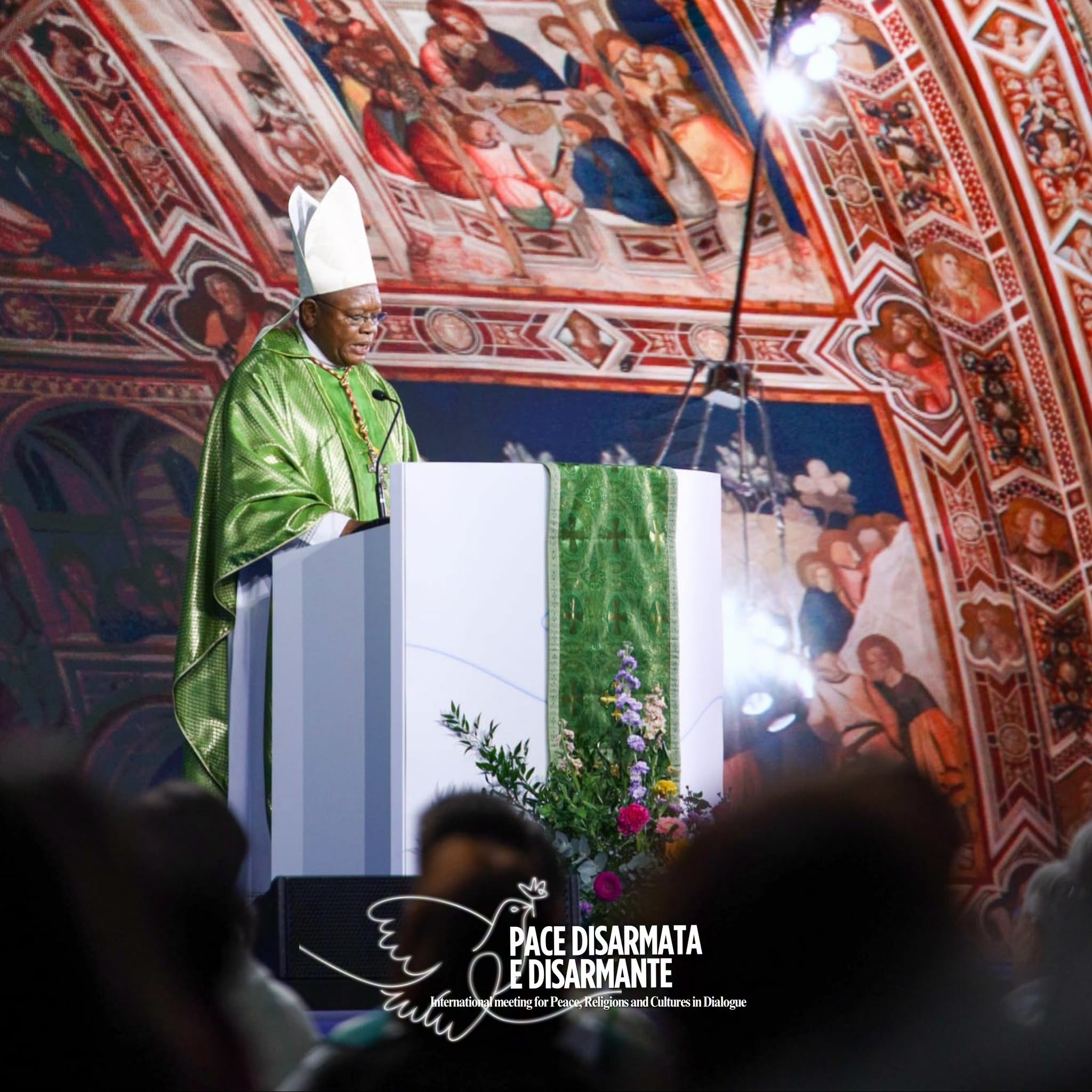 Read more about the article À Assise, le cardinal Ambongo dénonce l’exploitation des minerais et plaide pour un dialogue inclusif (CongoForum)