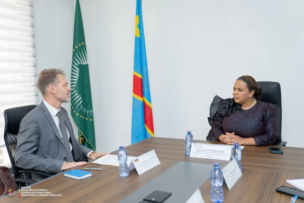 Lees meer over het artikel Thérèse Kayikwamba en Duitse ambassadeur praten over meer samenwerking tussen Congo en Duitsland (CongoForum)